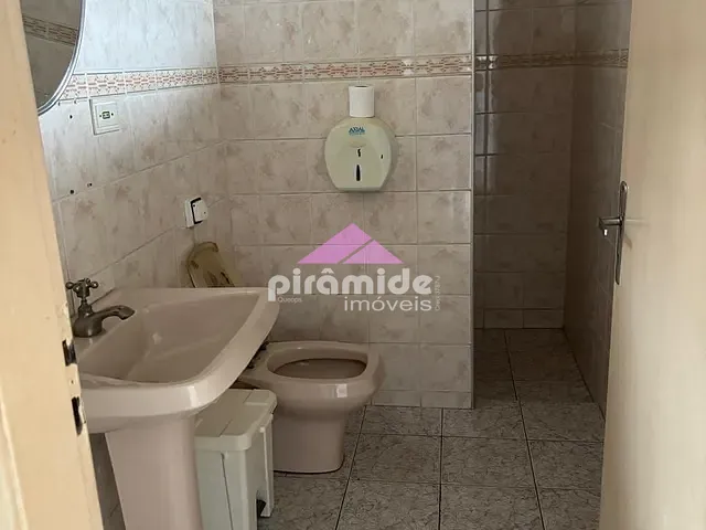 Prédio com 188m², à venda ou para alugar, no bairro Santana em São José dos Campos