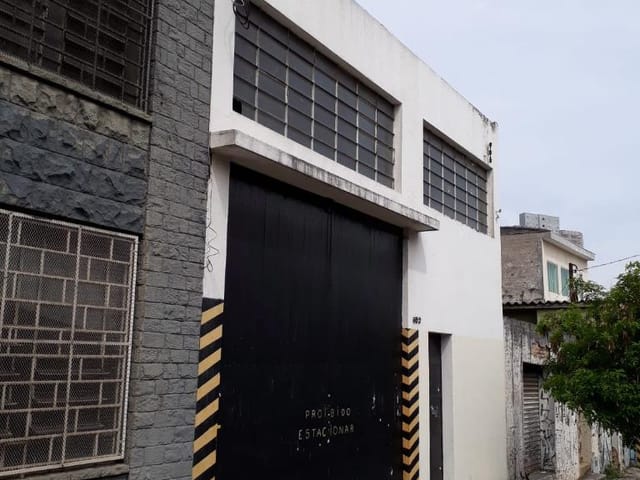 Prédio com 5800m², para alugar, no bairro Quarta Parada em São Paulo
