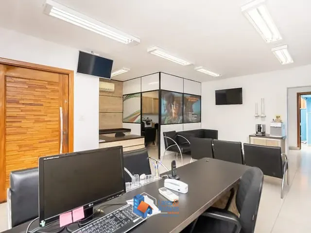 Prédio com 270m², à venda, no bairro Interlagos em São Paulo