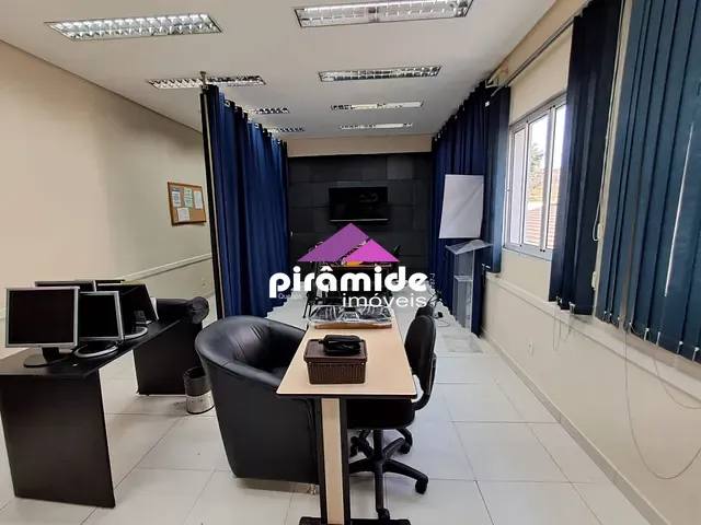 Prédio com 315m², à venda ou para alugar, no bairro Jardim São Dimas em São José dos Campos