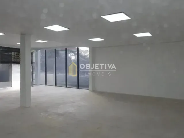 Prédio para alugar, no bairro São Geraldo em Porto Alegre