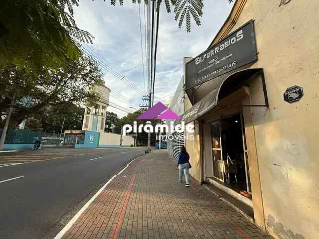 Prédio com 255m², à venda, no bairro Jardim São Dimas em São José dos Campos
