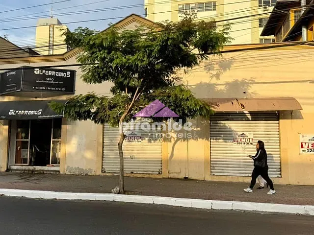 Prédio com 255m², à venda, no bairro Jardim São Dimas em São José dos Campos