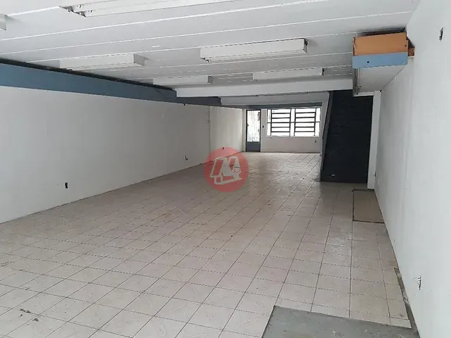 Prédio com 480m², à venda, no bairro Rio Branco em Porto Alegre