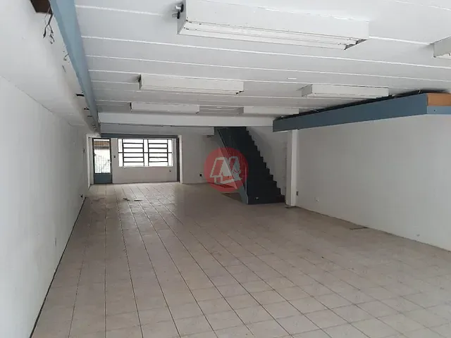 Prédio com 480m², à venda, no bairro Rio Branco em Porto Alegre