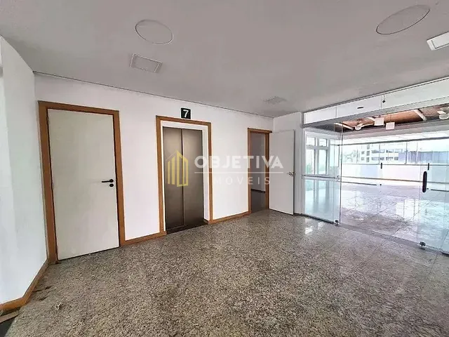 Prédio com 3000m², à venda, no bairro Petrópolis em Porto Alegre