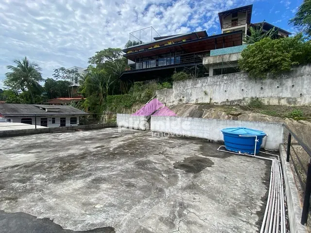 Prédio com 500m², à venda, no bairro Itaguassú em Ilhabela