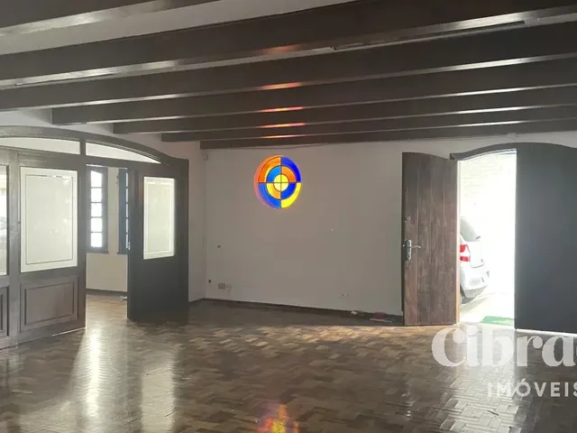 Prédio para alugar, no bairro Alto da Glória em Curitiba
