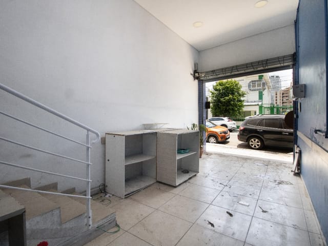 Foto do Prédio - Casa comercial para venda e locação em Vila Mariana, 196m² | Lares e Andares Imóveis