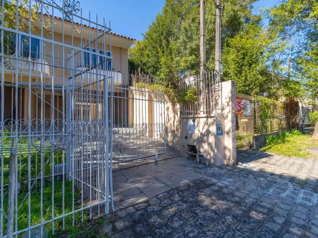 Prédio 3 quartos e 4 banheiros, à venda, no bairro Seminário em Curitiba