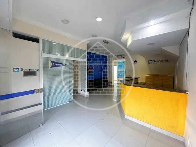 Prédio com 271m², para alugar, no bairro Jardim Angela em São Paulo