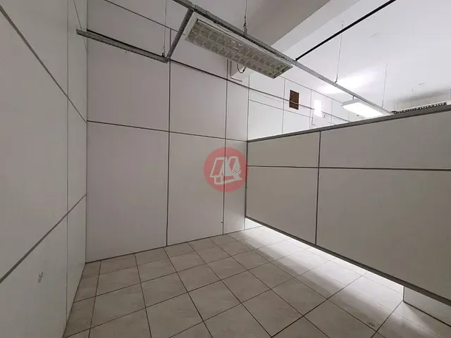 Prédio com 4900m², para alugar, no bairro Navegantes em Porto Alegre