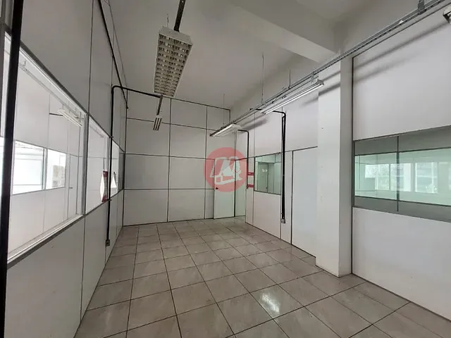 Prédio com 4900m², para alugar, no bairro Navegantes em Porto Alegre