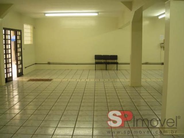 Prédio com 808m², para alugar, no bairro Vila Regente Feijó em São Paulo
