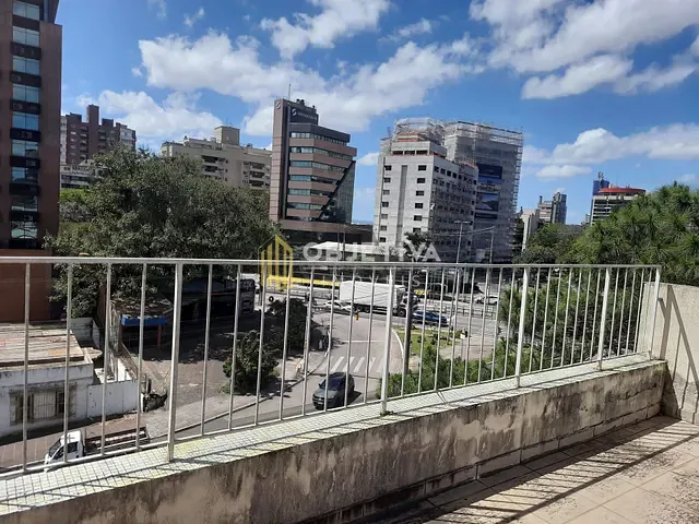 Prédio com 900m², à venda, no bairro Auxiliadora em Porto Alegre