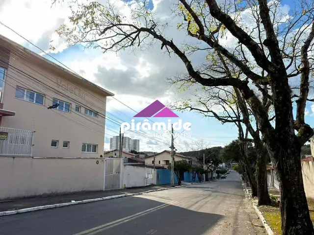 Prédio com 244m², à venda ou para alugar, no bairro Parque Novo Horizonte em São José dos Campos