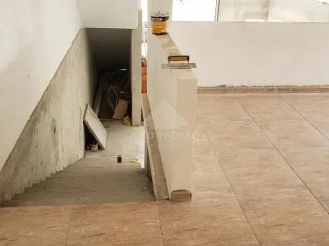 Prédio com 132m², para alugar, no bairro Cidade São Jorge em Santo André