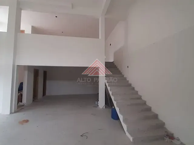 Prédio com 132m², para alugar, no bairro Cidade São Jorge em Santo André