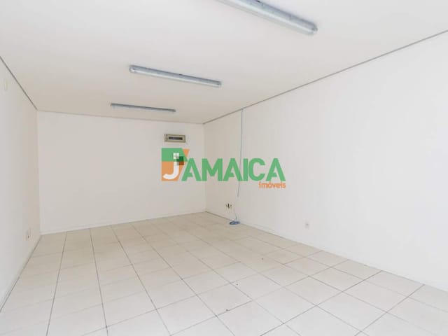 Prédio para alugar, no bairro Centro em Curitiba