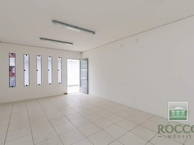 Prédio para alugar, no bairro Centro em Curitiba