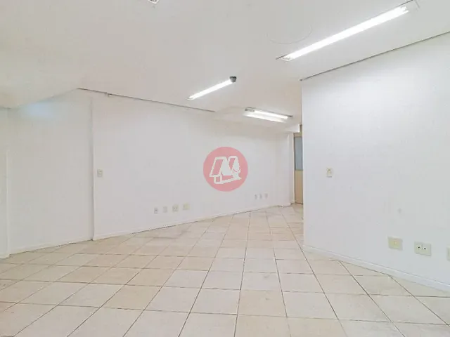 Prédio com 237m², à venda, no bairro Rio Branco em Porto Alegre