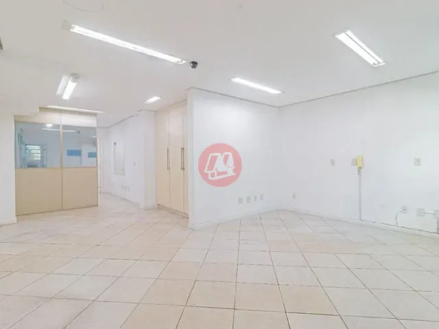 Prédio com 237m², à venda, no bairro Rio Branco em Porto Alegre