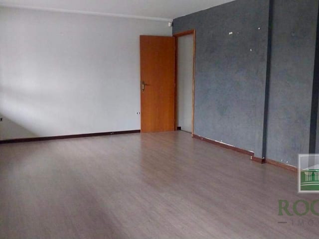 Prédio à venda, no bairro Centro Cívico em Curitiba
