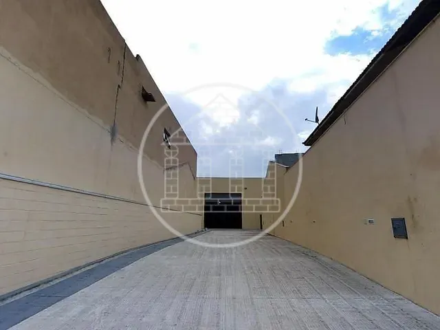 Prédio com 2600m², à venda, no bairro Vila Monumento em São Paulo
