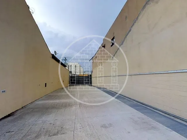 Prédio com 2600m², à venda, no bairro Vila Monumento em São Paulo