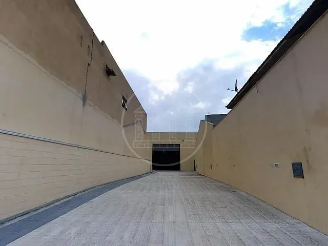 Prédio com 2600m², à venda, no bairro Vila Monumento em São Paulo