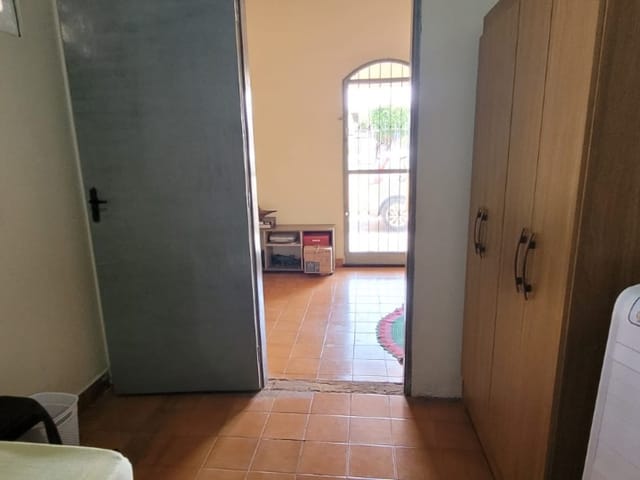 Foto do Prédio - Casa comercial para venda em Centro, 131m² | Lares e Andares Imóveis
