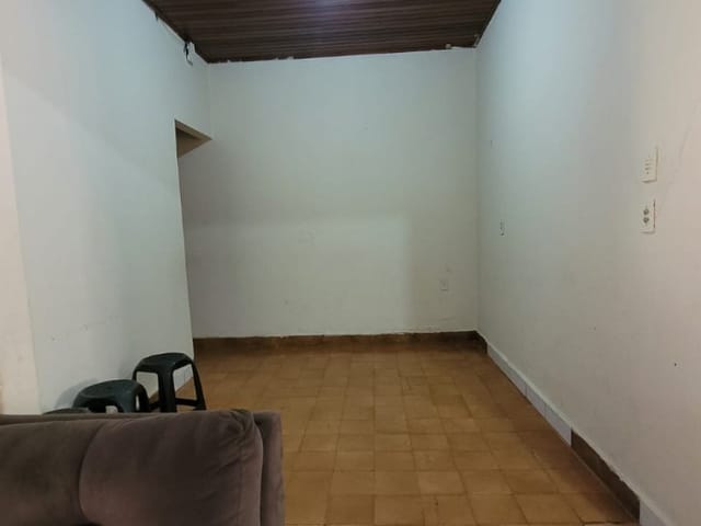 Foto do Prédio - Casa comercial para venda em Centro, 131m² | Lares e Andares Imóveis