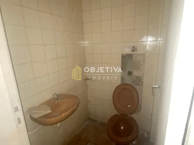 Prédio para alugar, no bairro São Geraldo em Porto Alegre