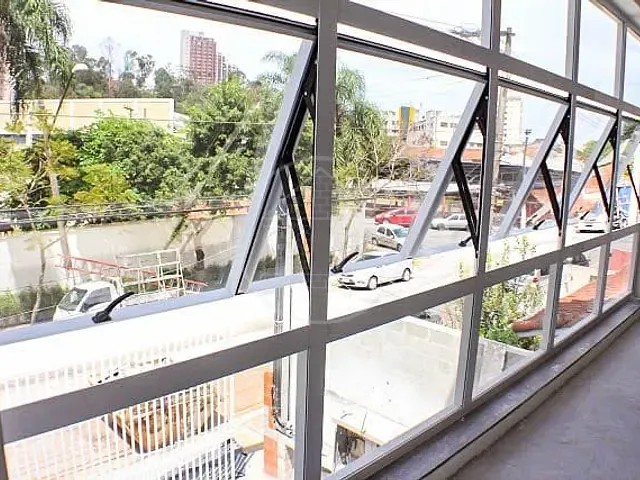 Prédio com 980m², à venda, no bairro Vila Sofia em São Paulo