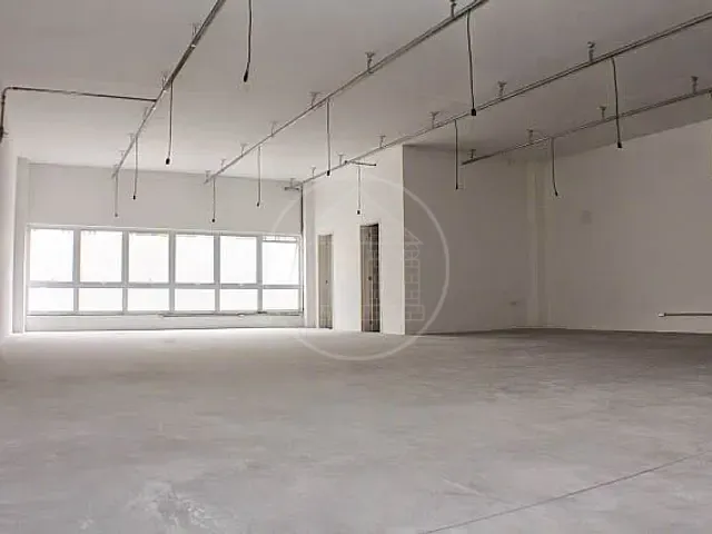 Prédio com 980m², à venda, no bairro Vila Sofia em São Paulo