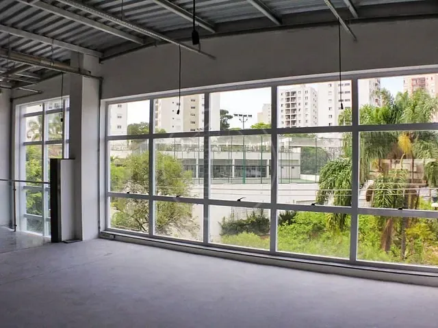 Prédio com 980m², à venda, no bairro Vila Sofia em São Paulo