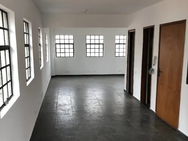 Prédio com 939m², à venda, no bairro Bosque da Saúde em São Paulo