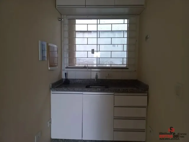 Prédio com 162m², à venda, no bairro Cidade Industrial em Curitiba