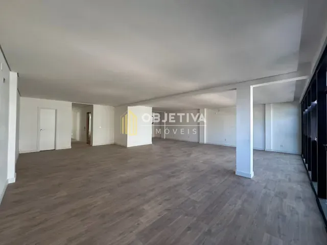 Prédio com 1195m², à venda, no bairro Floresta em Porto Alegre