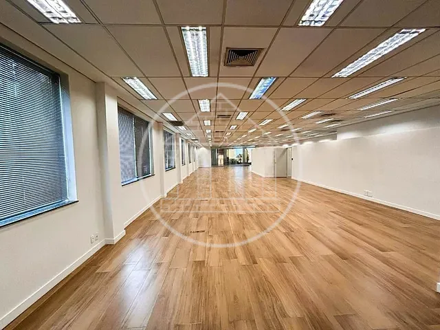 Prédio com 579m², à venda ou para alugar, no bairro Pinheiros em São Paulo