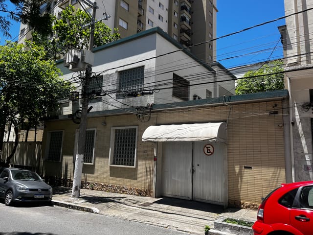 Prédio com 640m², à venda ou para alugar, no bairro Barra Funda em São Paulo