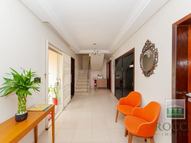 Prédio com 808m², à venda, no bairro Ahú em Curitiba