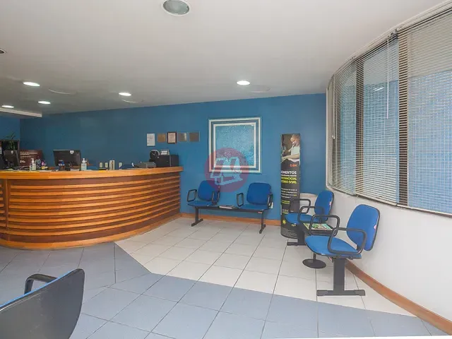 Prédio à venda, no bairro Auxiliadora em Porto Alegre