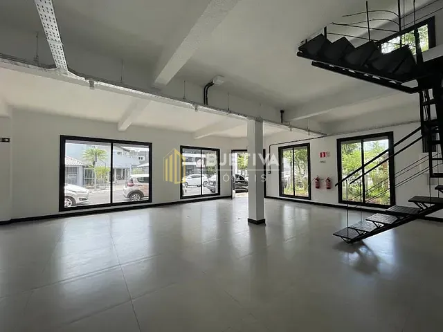 Prédio para alugar, no bairro Centro em Estância Velha