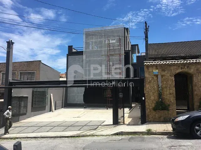 Prédio para alugar, no bairro Vila Dom Pedro II em São Paulo