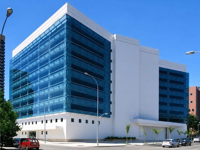 Prédio com 4209m², para alugar, no bairro Centro Cívico em Curitiba