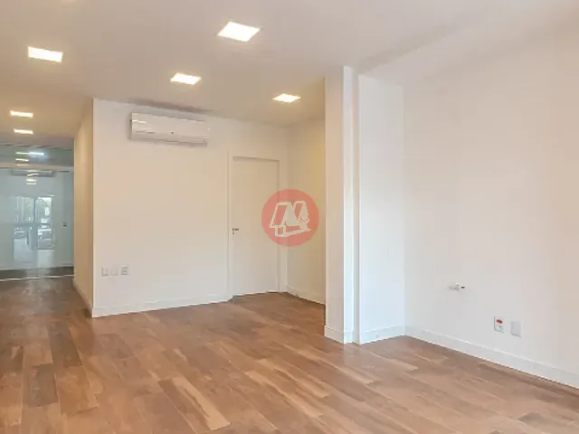 Prédio com 474m², para alugar, no bairro Azenha em Porto Alegre