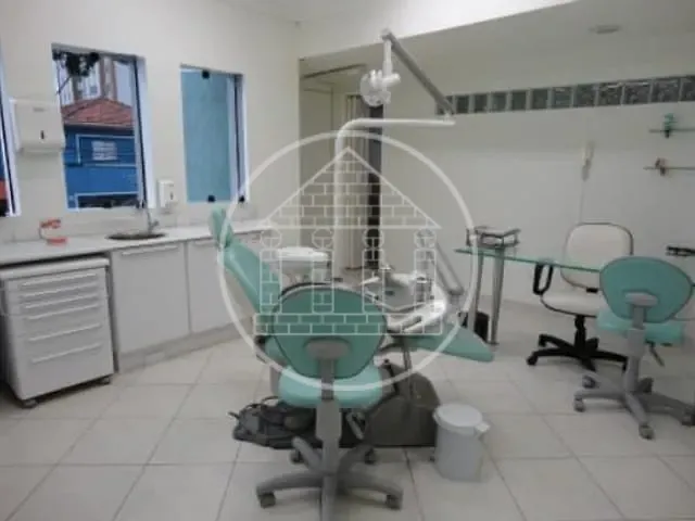 Prédio com 200m², à venda, no bairro Jardim Francisco Mendes em São Paulo