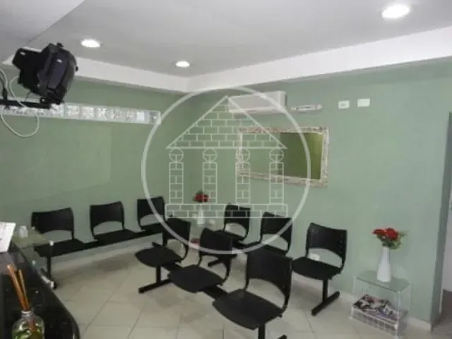 Prédio com 200m², à venda, no bairro Jardim Francisco Mendes em São Paulo