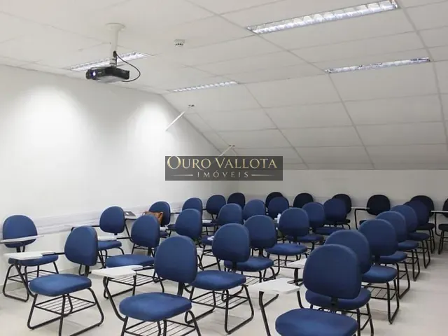 Prédio com 3009m², para alugar, no bairro Barra Funda em São Paulo